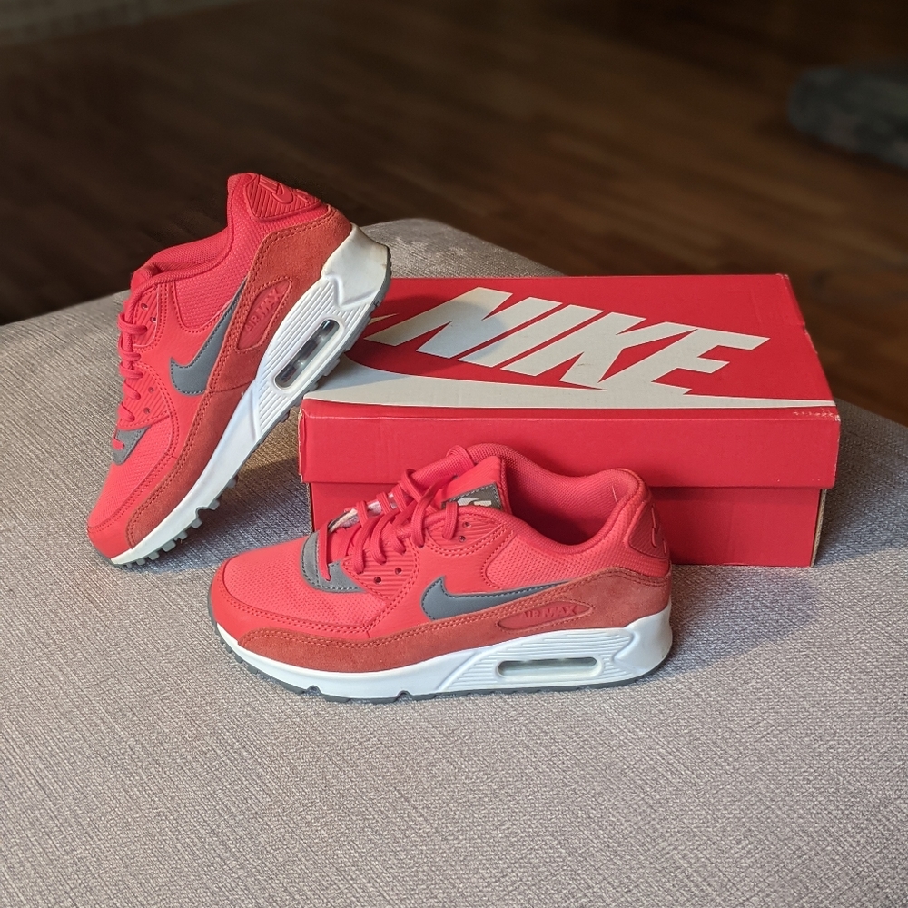 SOLD Nike Air Max 90 NWB